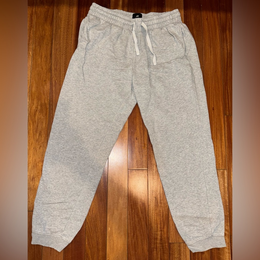 H&M Men’s Medium Regular Fit Gray Jogger Sweatpants